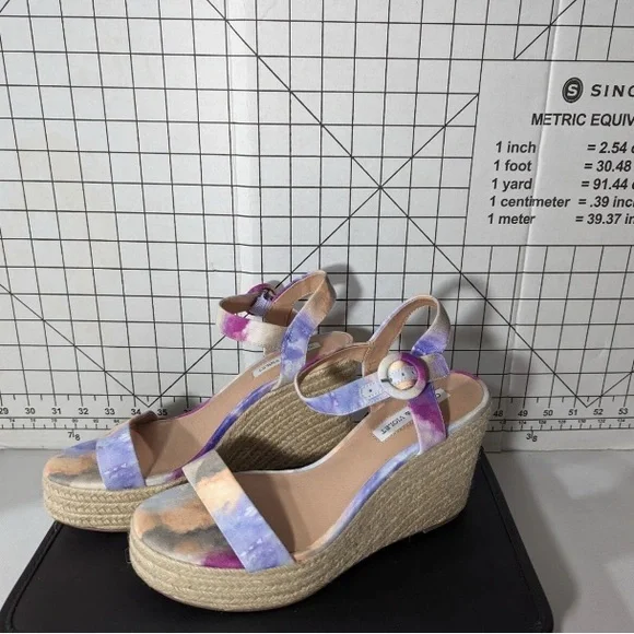 NEW-Size 9M Women's Chelsea & Violet Henna Wedges Sandals Purple Tie-Dye - Picture 8 of 8